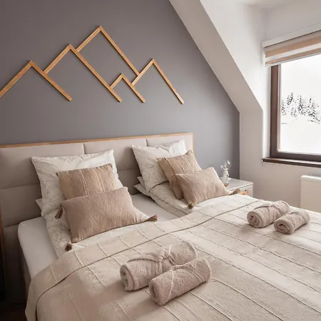 Glecer Kop, A14, Free Parking Garage קופאוניק