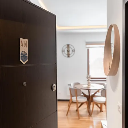 Glecer Kop, A14, Free Parking Garage