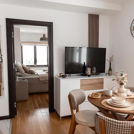 Glecer Kop, A14, Free Parking Garage アパート