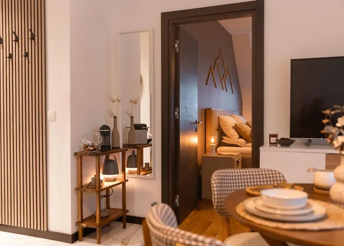 Glecer Kop, A14, Free Parking Garage 公寓