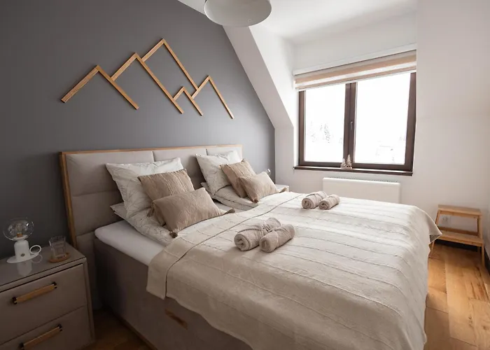 Glecer Kop, A14, Free Parking Garage 科帕奥尼克