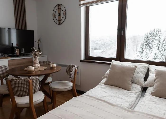 Glecer Kop, A14, Free Parking Garage